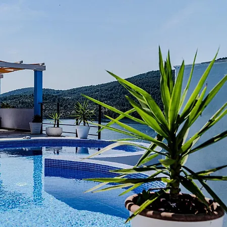 House Vela Luka