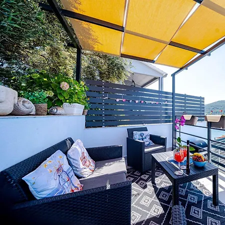 Villa House *